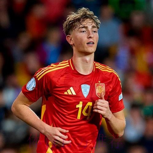 官方：皇马签下伯恩茅斯中卫怀森 双方签约5年